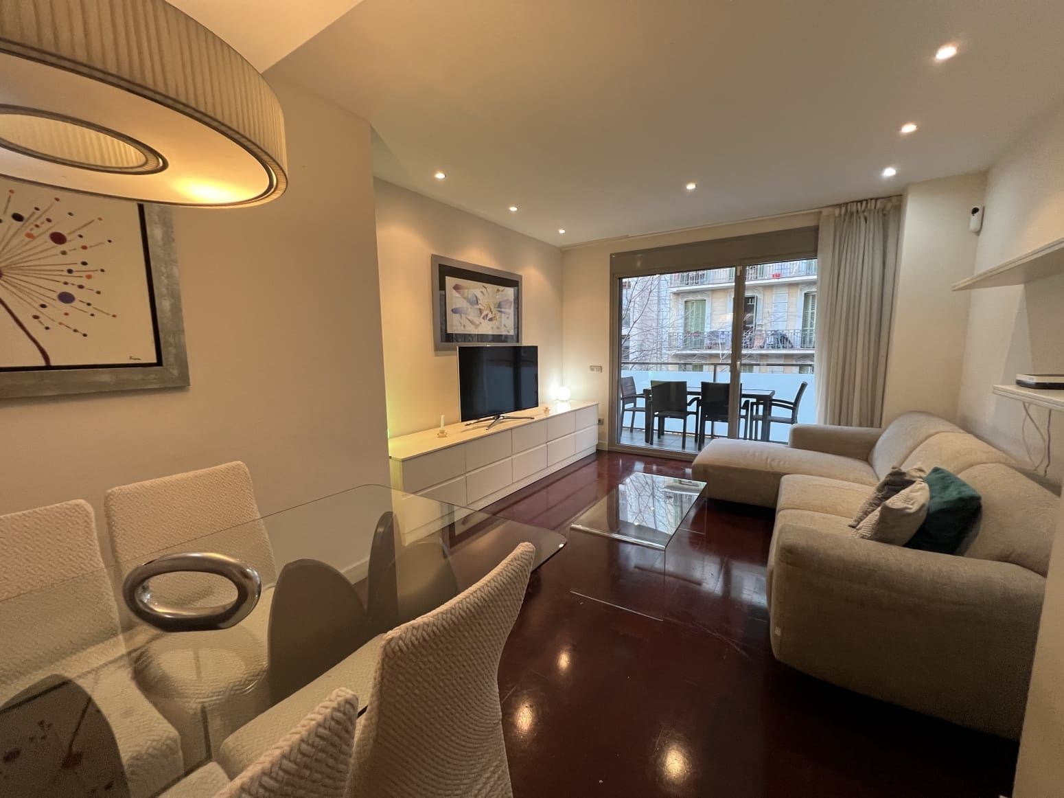 3 soveværelse Lejlighed til salg i Barcelona by - € 990.000 (Ref: 8782300)