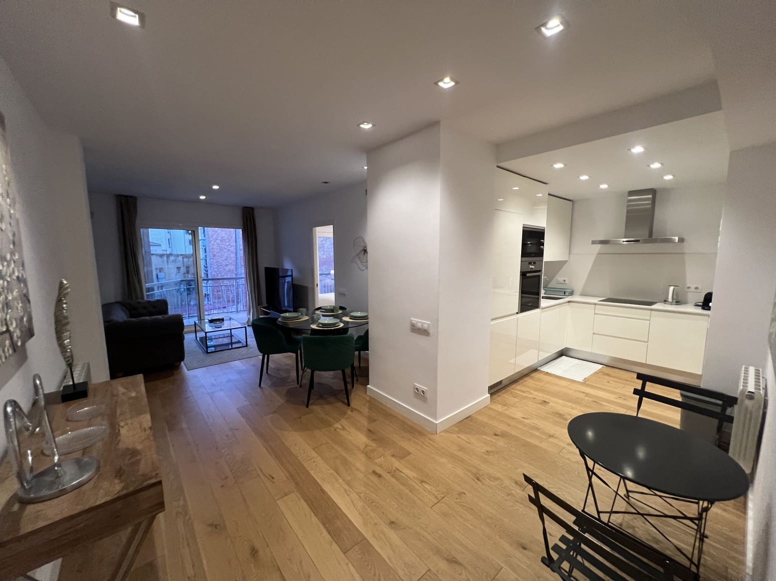 2 soveværelse Lejlighed til salg i Barcelona by - € 650.000 (Ref: 8783028)