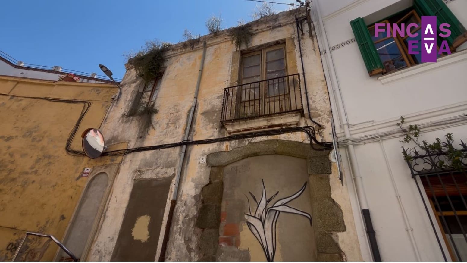 Villa for sale in Arenys de Mar - € 240,000 (Ref: 8788197)