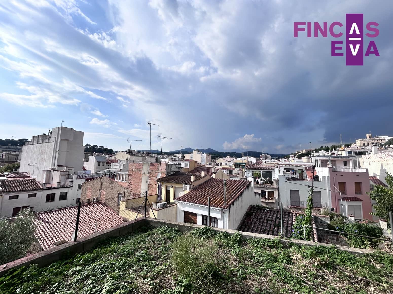 Villa for sale in Arenys de Mar - € 240,000 (Ref: 8788197)