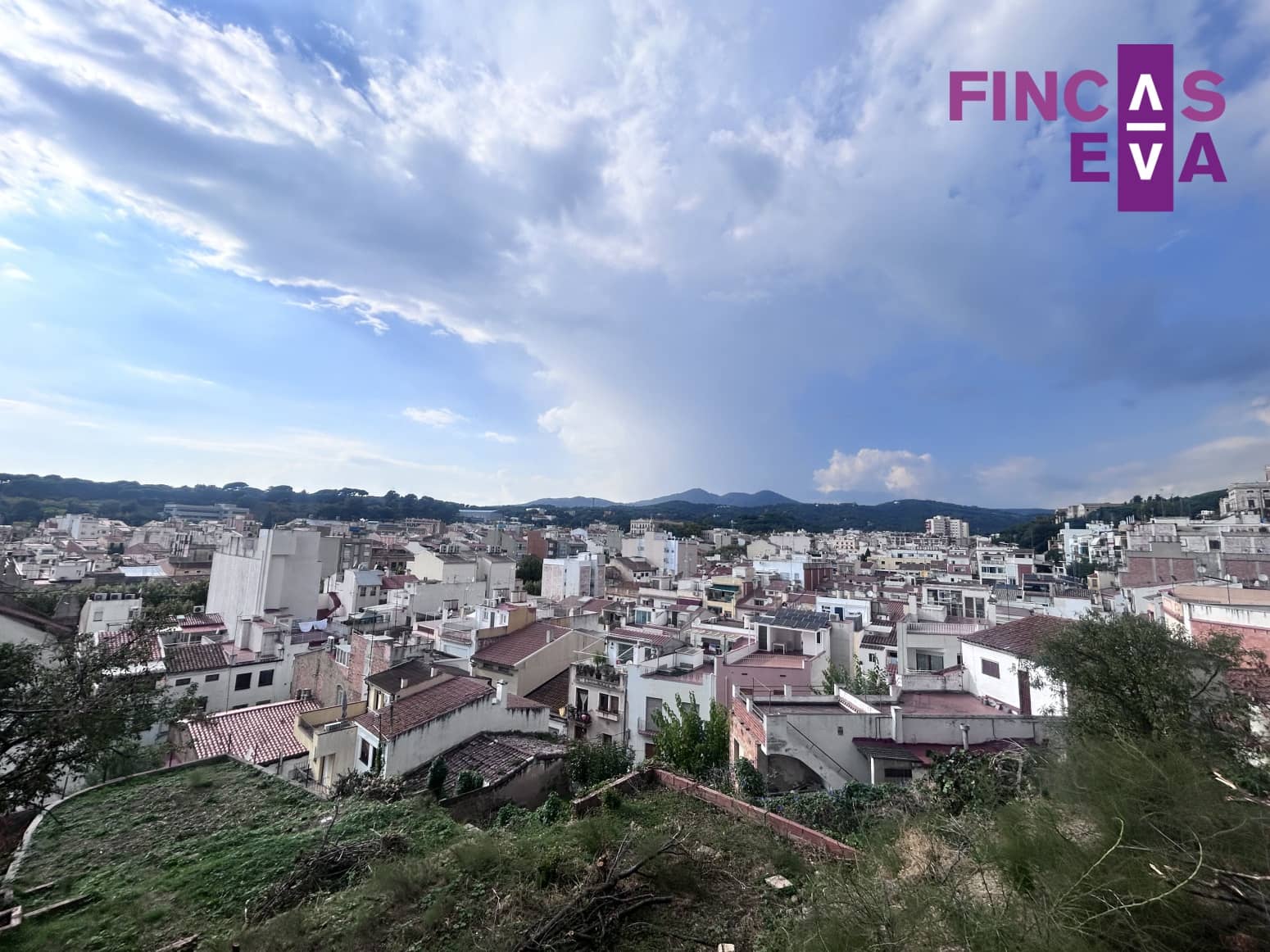 Villa for sale in Arenys de Mar - € 240,000 (Ref: 8788197)