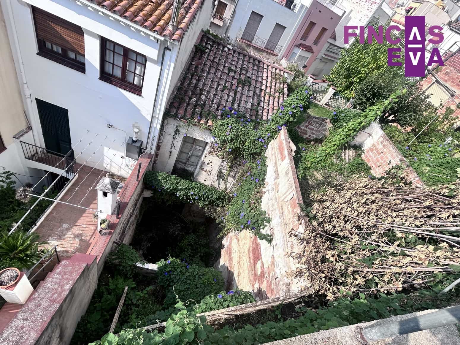 Villa for sale in Arenys de Mar - € 240,000 (Ref: 8788197)