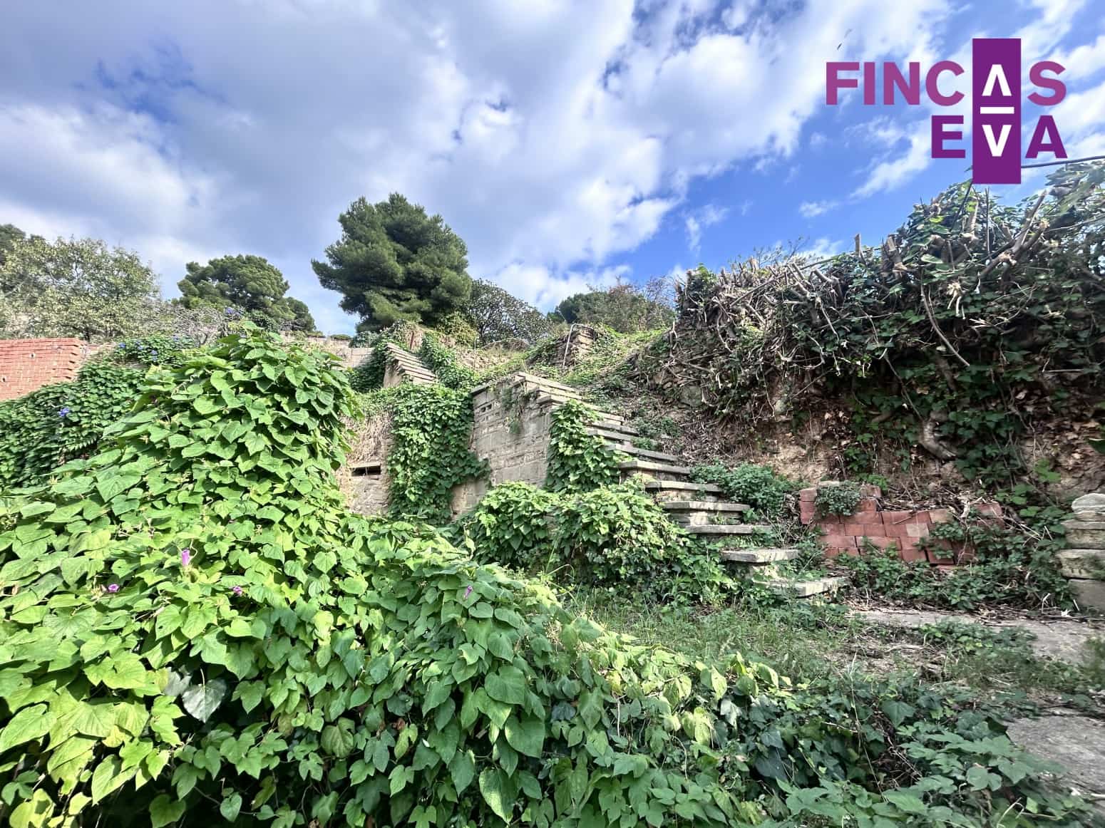 Villa for sale in Arenys de Mar - € 240,000 (Ref: 8788197)