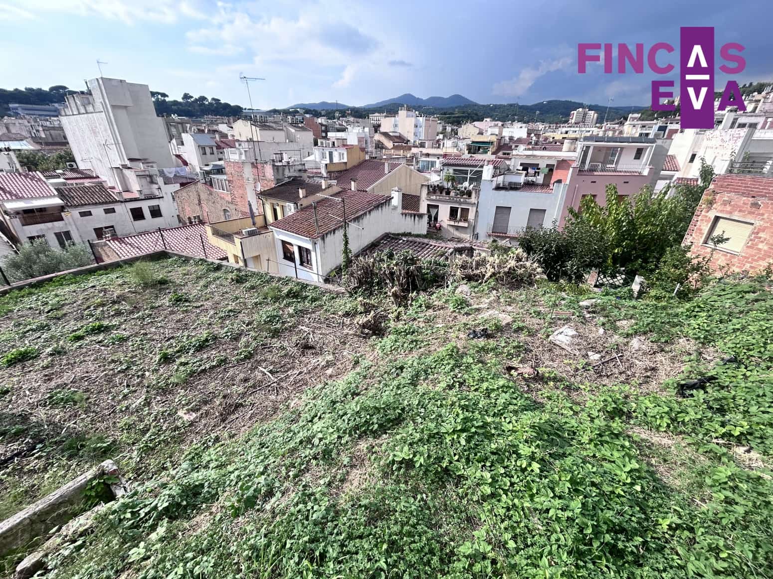 Villa for sale in Arenys de Mar - € 240,000 (Ref: 8788197)