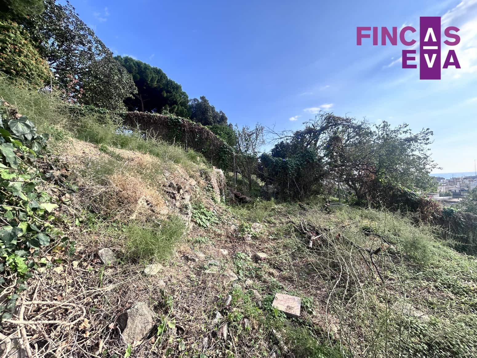 Villa for sale in Arenys de Mar - € 240,000 (Ref: 8788197)