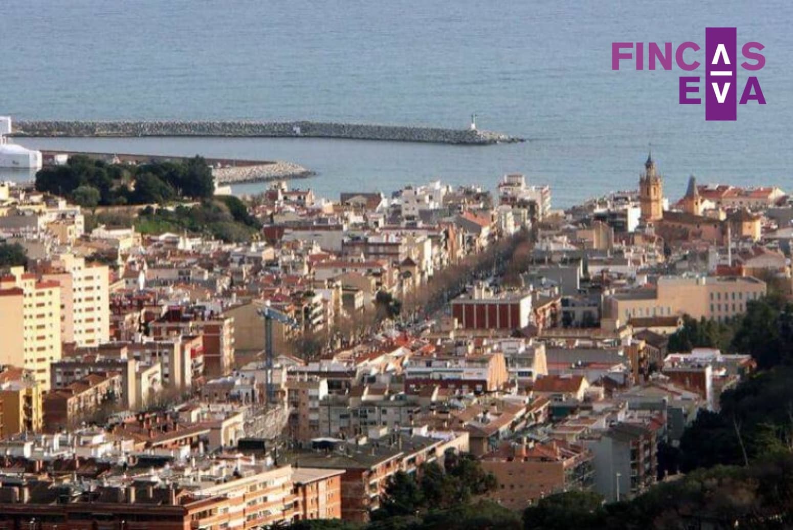 Villa for sale in Arenys de Mar - € 240,000 (Ref: 8788197)