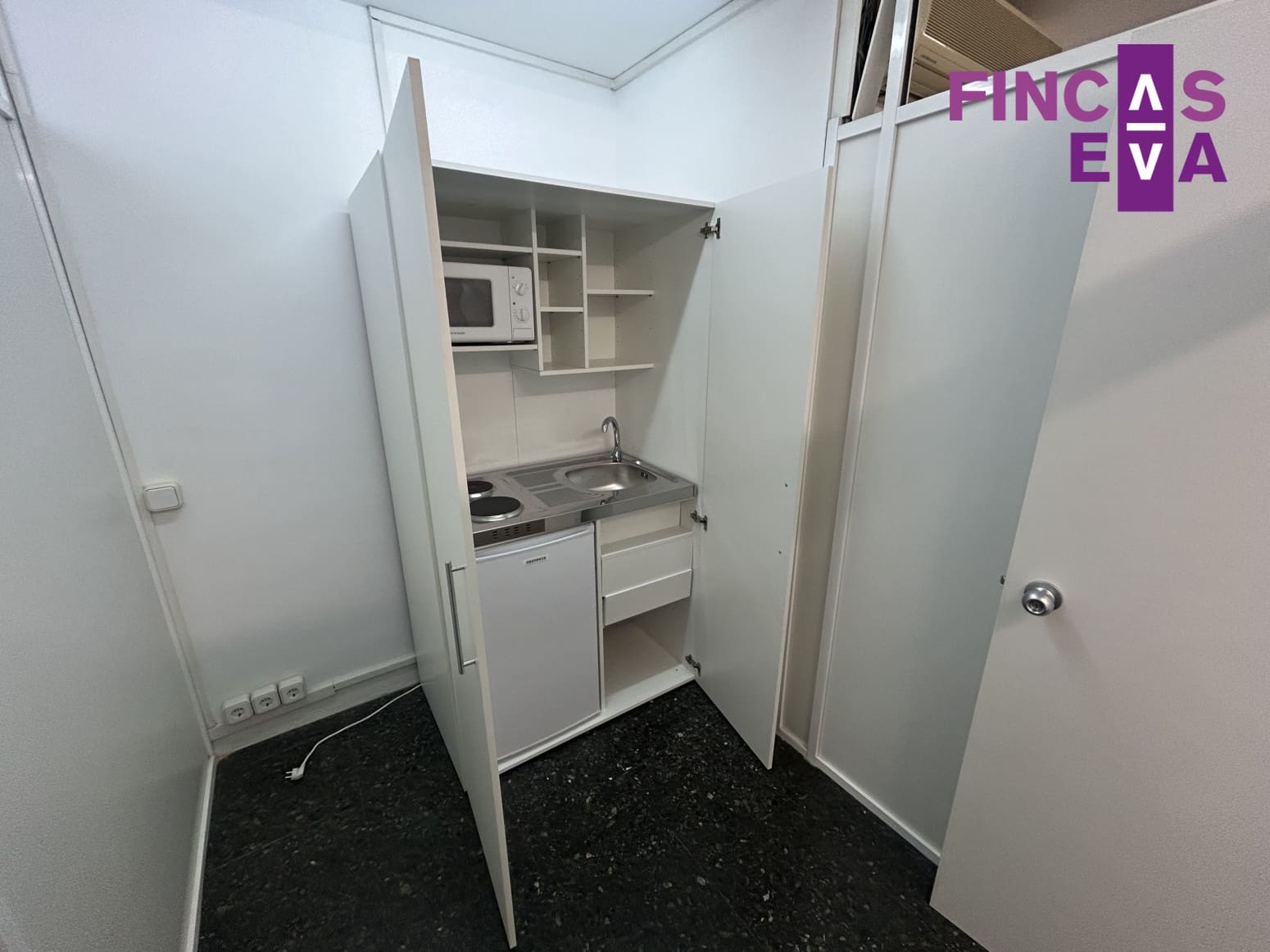 Kantoor te koop in Barcelona stad - € 259.000 (Ref: 8824150)