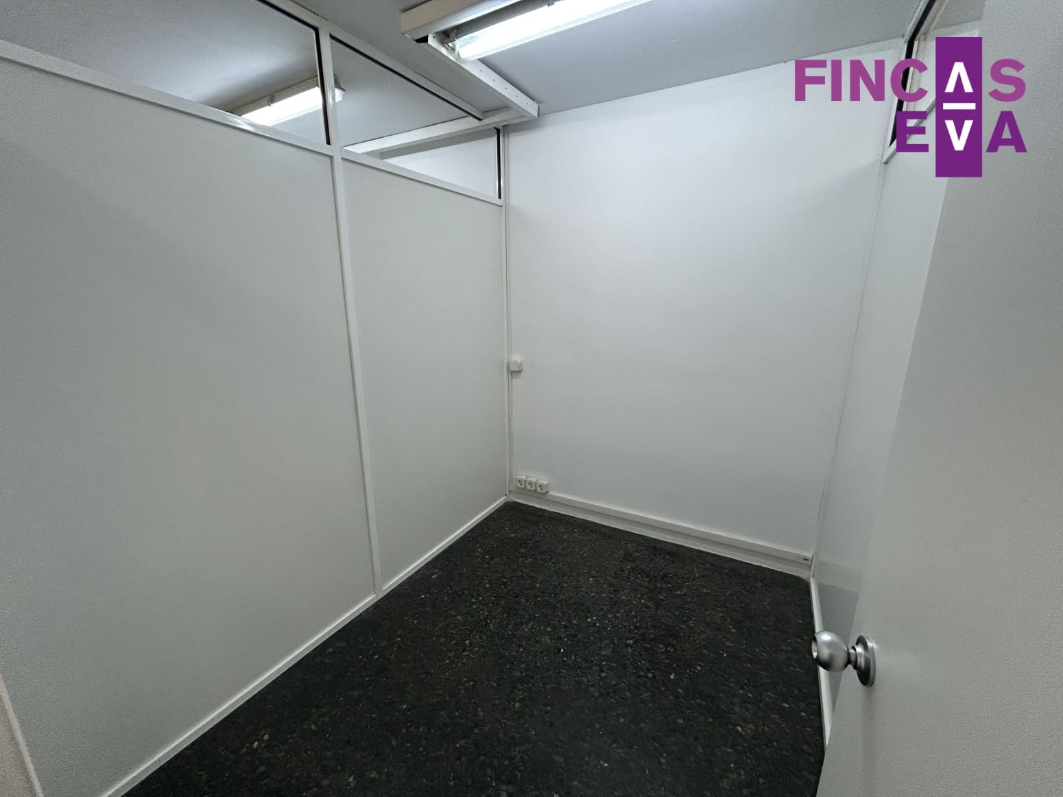 Kantoor te koop in Barcelona stad - € 259.000 (Ref: 8824150)