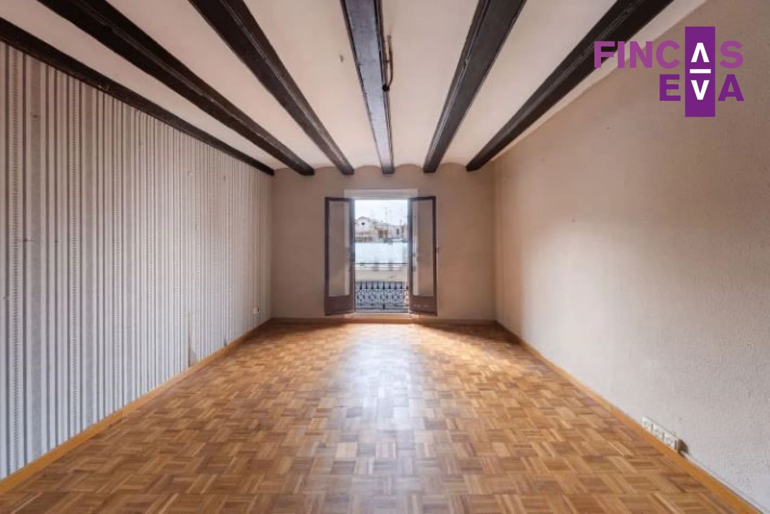 3 slaapkamer Flat te koop in Barcelona stad - € 649.000 (Ref: 8981890)