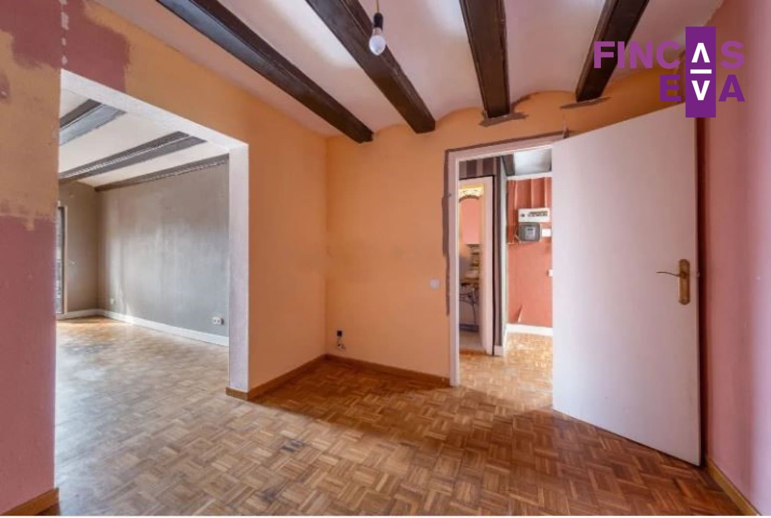 3 slaapkamer Flat te koop in Barcelona stad - € 649.000 (Ref: 8981890)