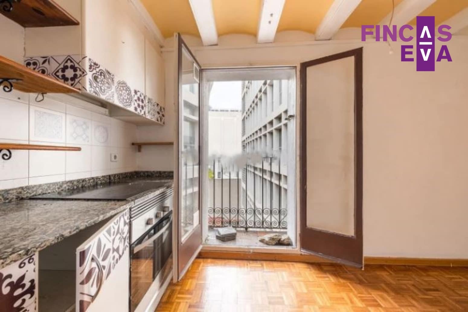3 slaapkamer Flat te koop in Barcelona stad - € 649.000 (Ref: 8981890)