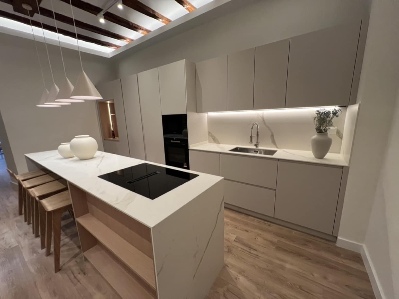 3 soveværelse Lejlighed til salg i Barcelona by - € 824.000 (Ref: 9035860)