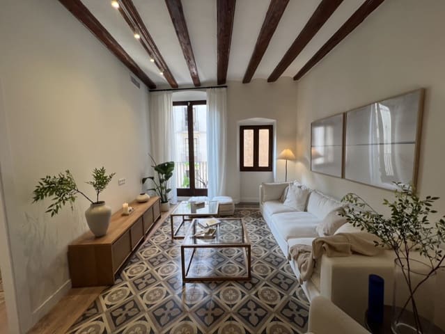 3 soveværelse Lejlighed til salg i Sant Pere, Santa Caterina i La Ribera, Barcelona by - € 824.000 (Ref: 9035860)