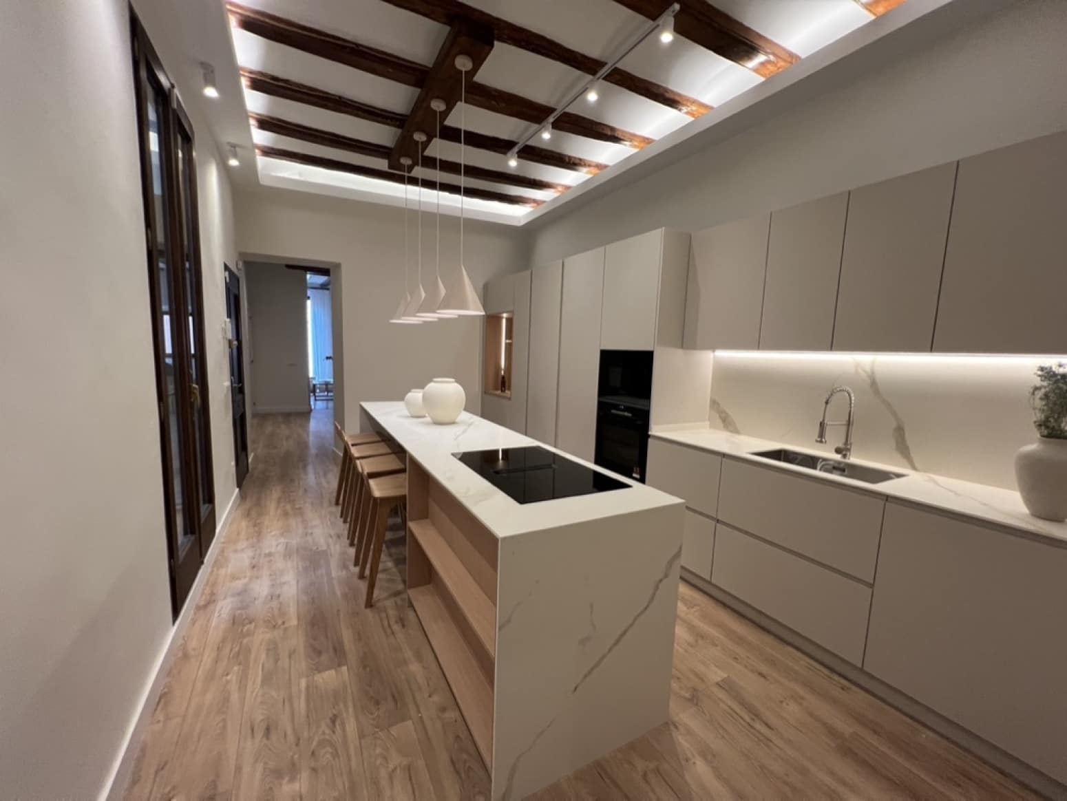 3 soveværelse Lejlighed til salg i Barcelona by - € 824.000 (Ref: 9035860)