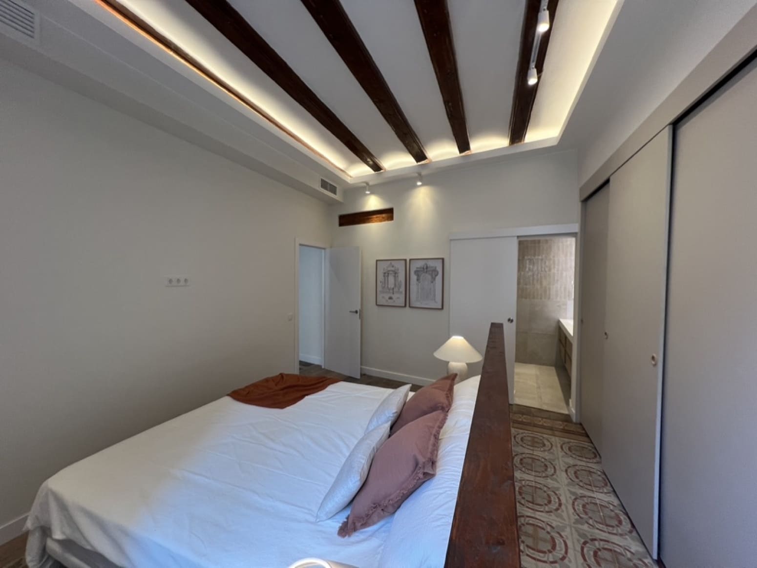 3 soveværelse Lejlighed til salg i Barcelona by - € 824.000 (Ref: 9035860)