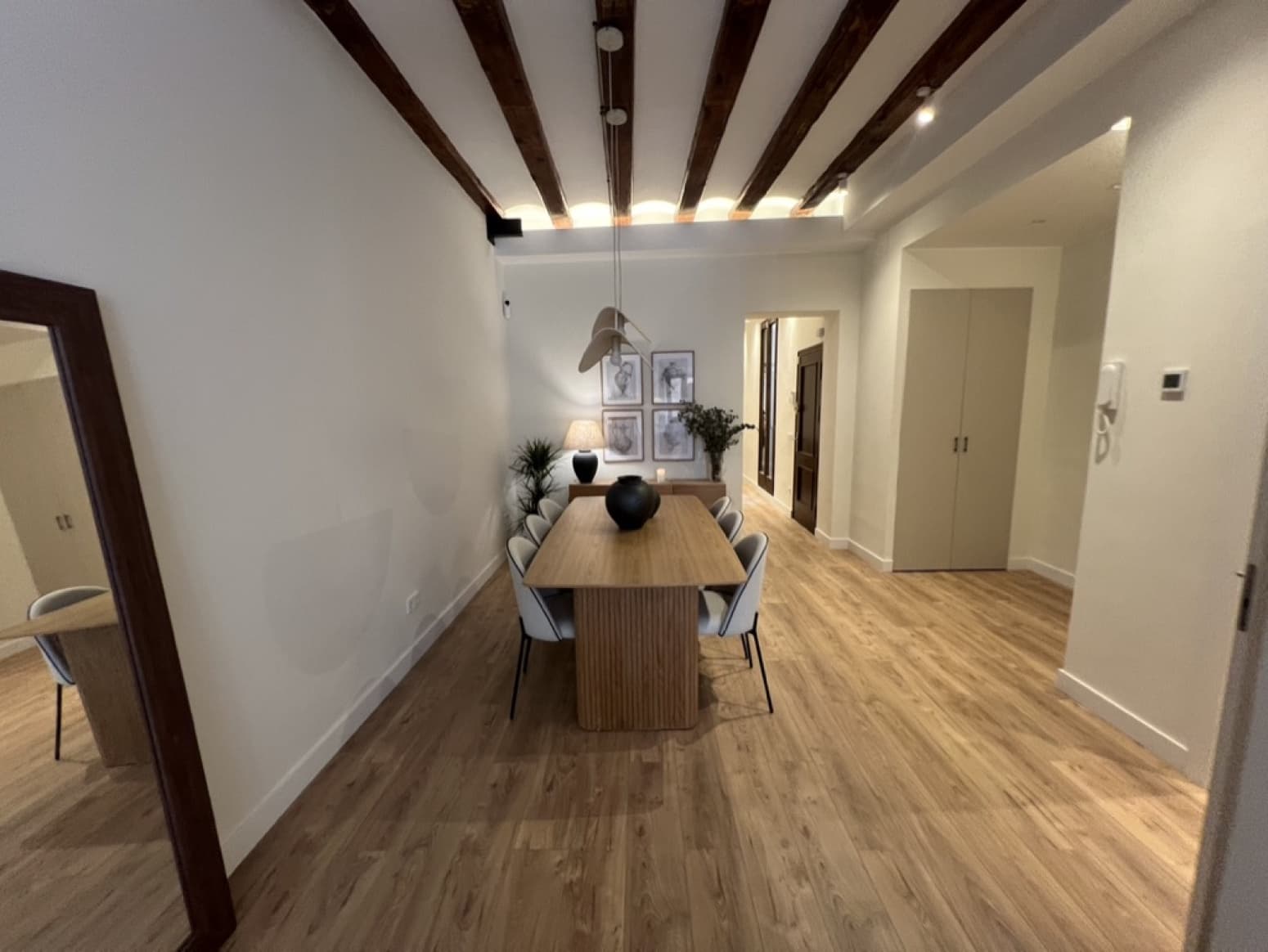 3 soveværelse Lejlighed til salg i Barcelona by - € 824.000 (Ref: 9035860)