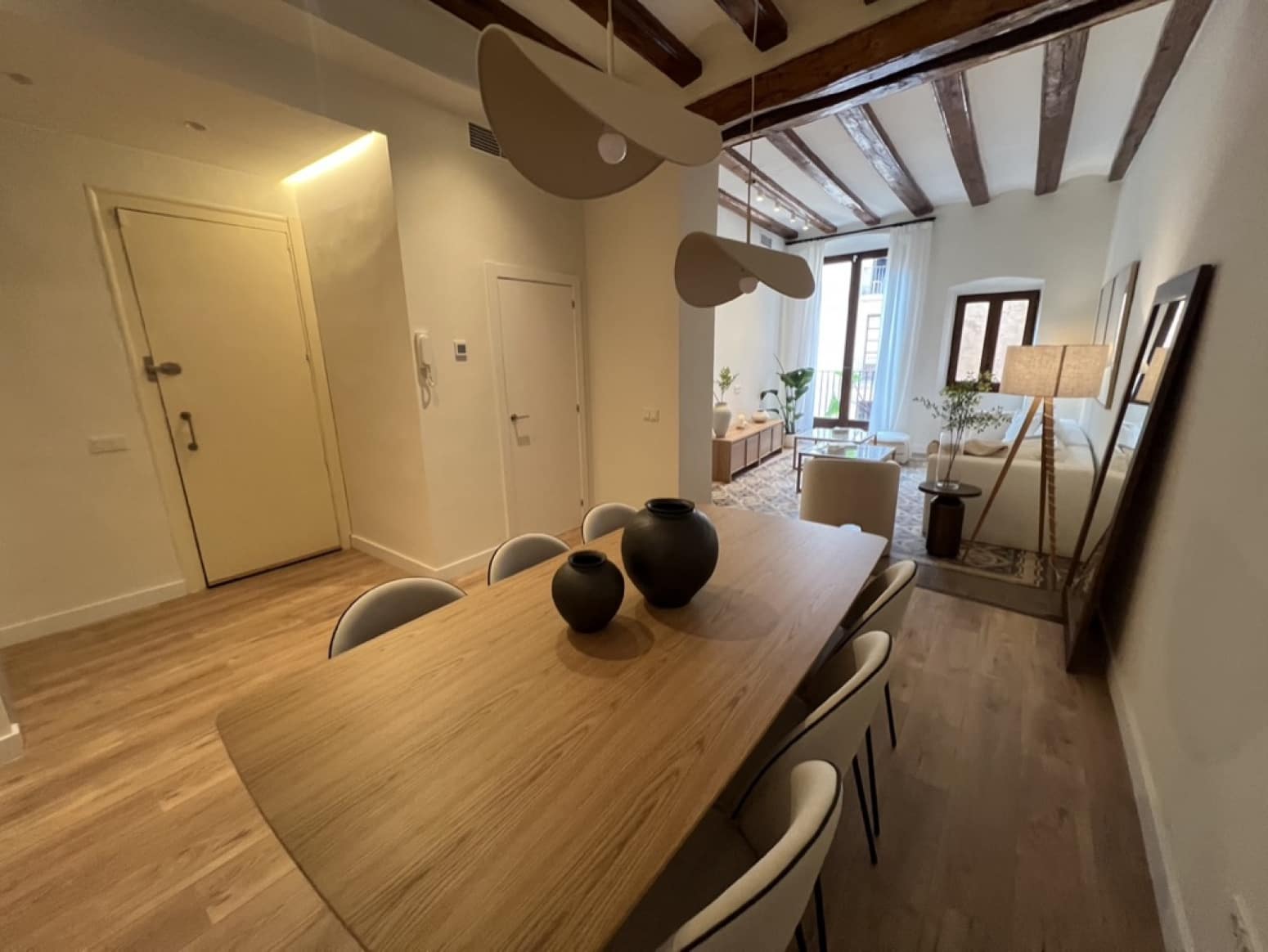 3 soveværelse Lejlighed til salg i Barcelona by - € 824.000 (Ref: 9035860)