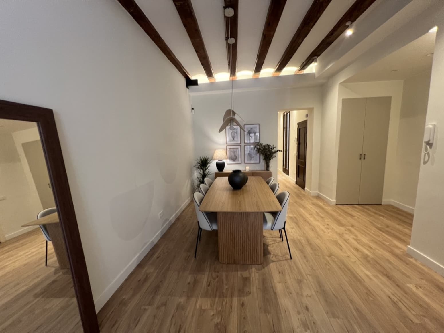 3 soveværelse Lejlighed til salg i Barcelona by - € 824.000 (Ref: 9035860)