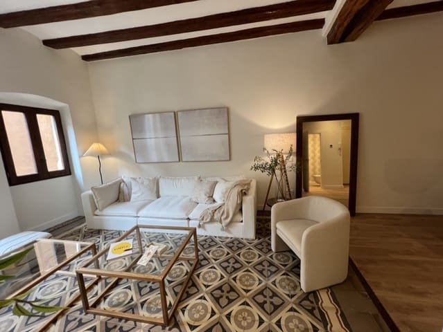 3 soveværelse Lejlighed til salg i Sant Pere, Santa Caterina i La Ribera, Barcelona by - € 824.000 (Ref: 9035860)