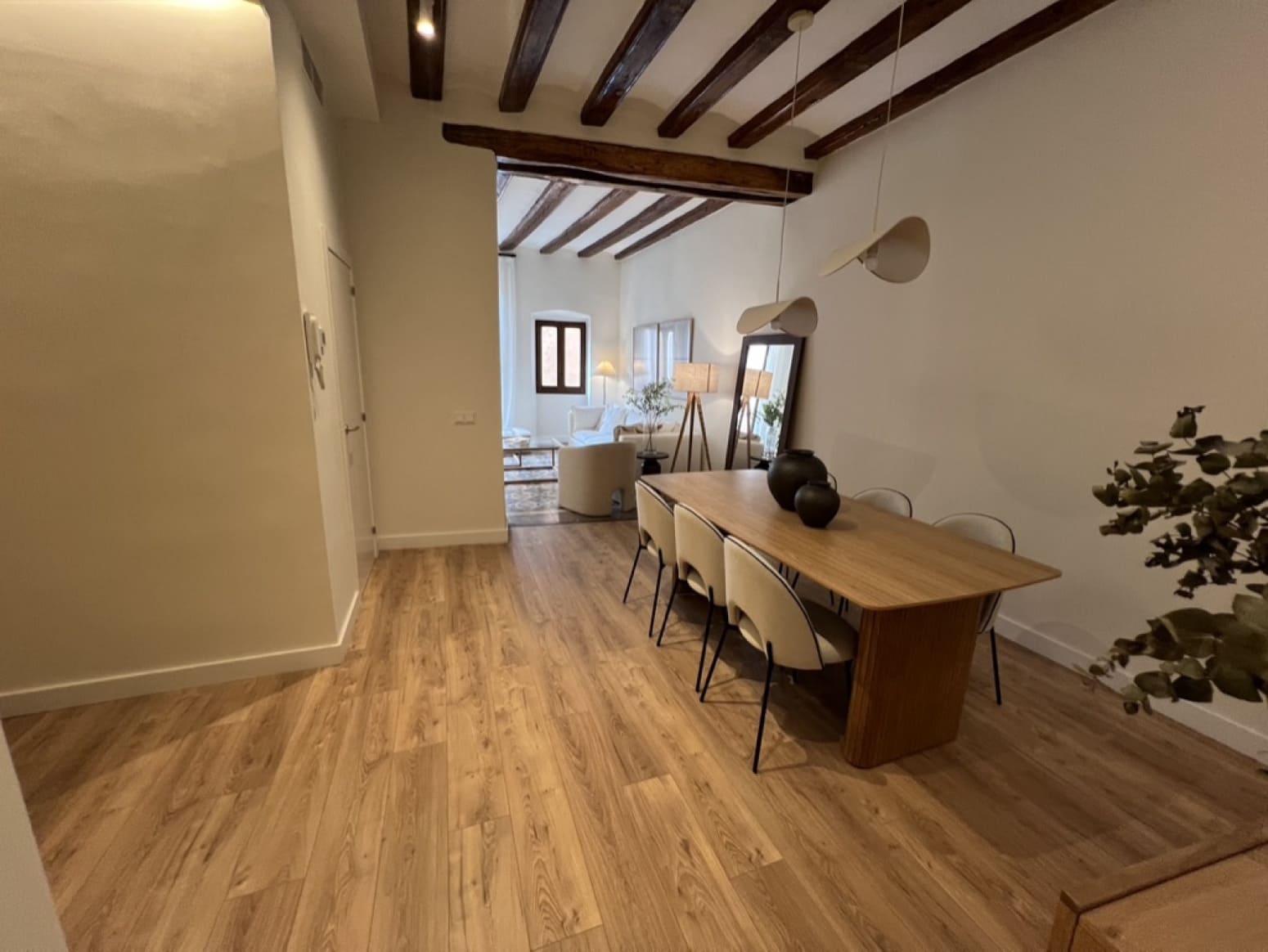 3 soveværelse Lejlighed til salg i Barcelona by - € 824.000 (Ref: 9035860)