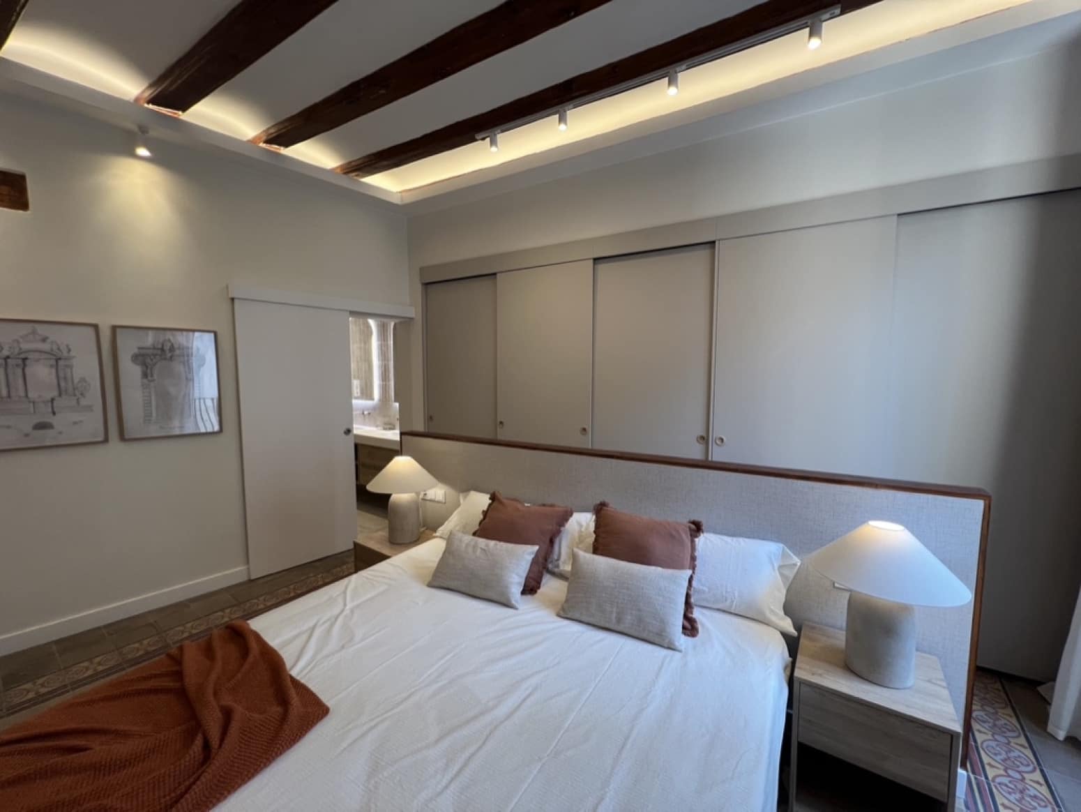 3 soveværelse Lejlighed til salg i Barcelona by - € 824.000 (Ref: 9035860)