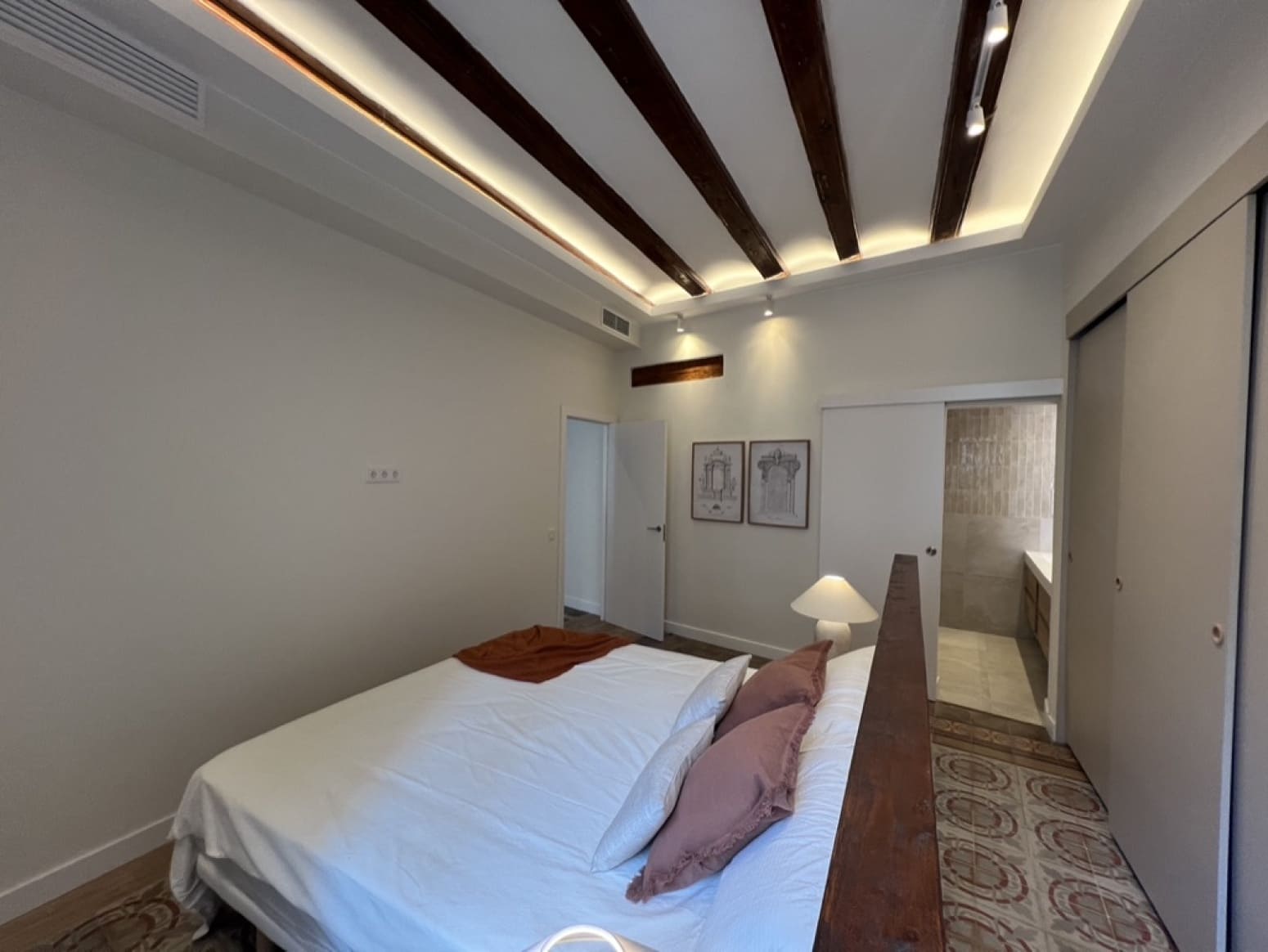 3 soveværelse Lejlighed til salg i Barcelona by - € 824.000 (Ref: 9035860)