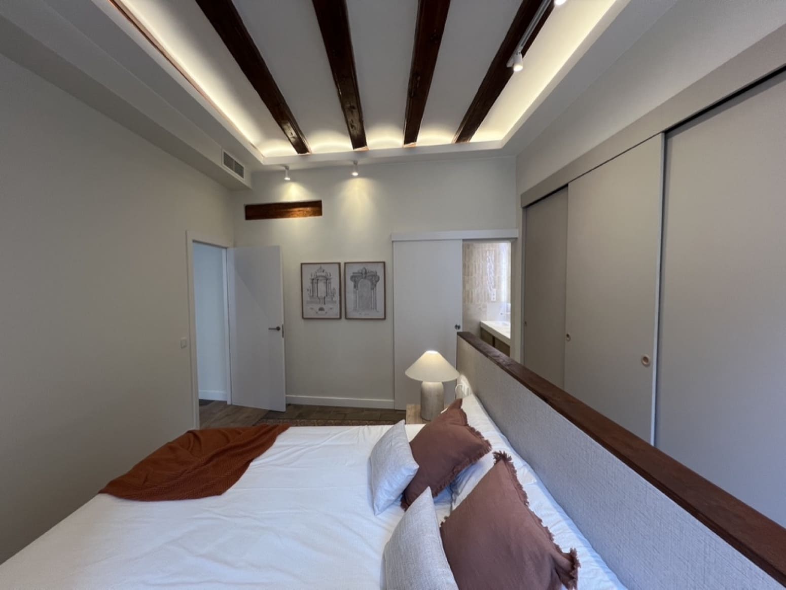 3 soveværelse Lejlighed til salg i Barcelona by - € 824.000 (Ref: 9035860)