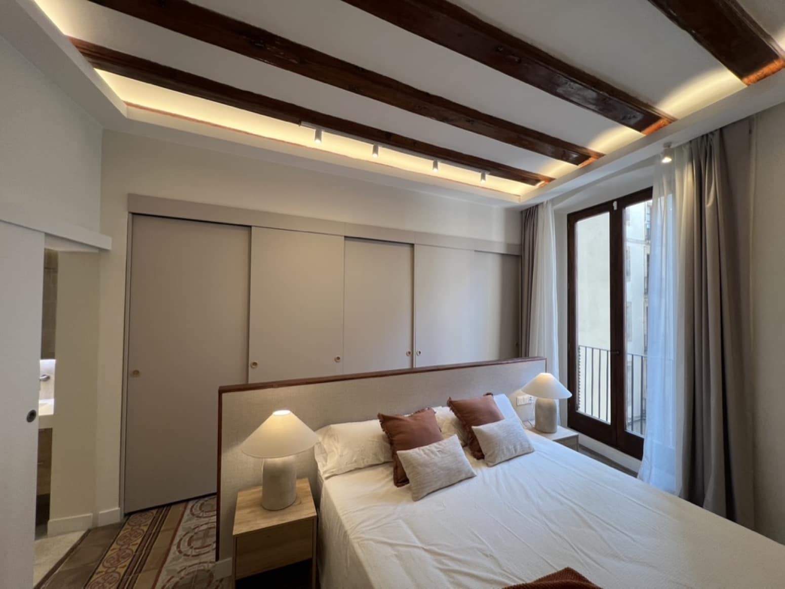 3 soveværelse Lejlighed til salg i Barcelona by - € 824.000 (Ref: 9035860)