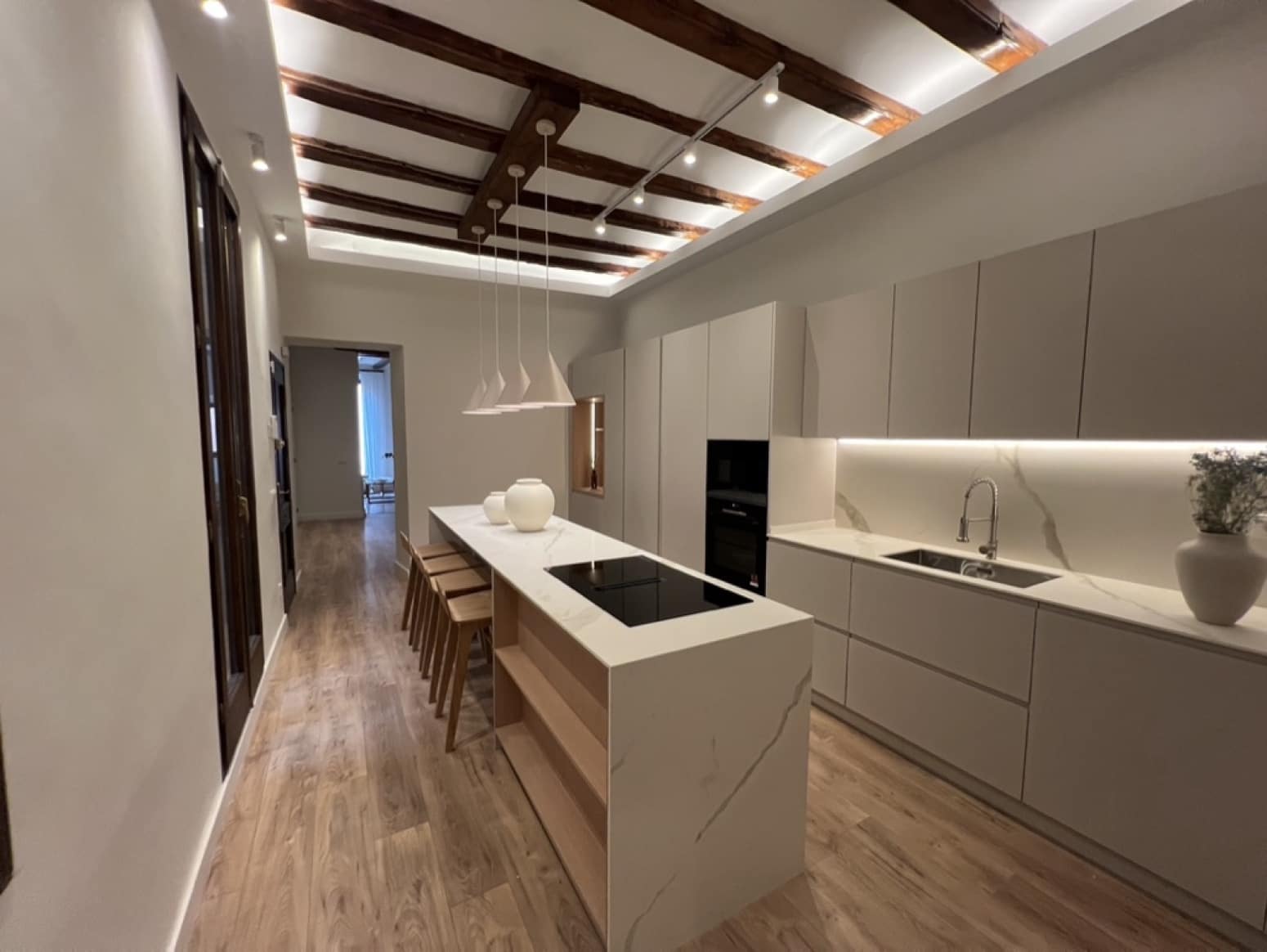 3 soveværelse Lejlighed til salg i Barcelona by - € 824.000 (Ref: 9035860)