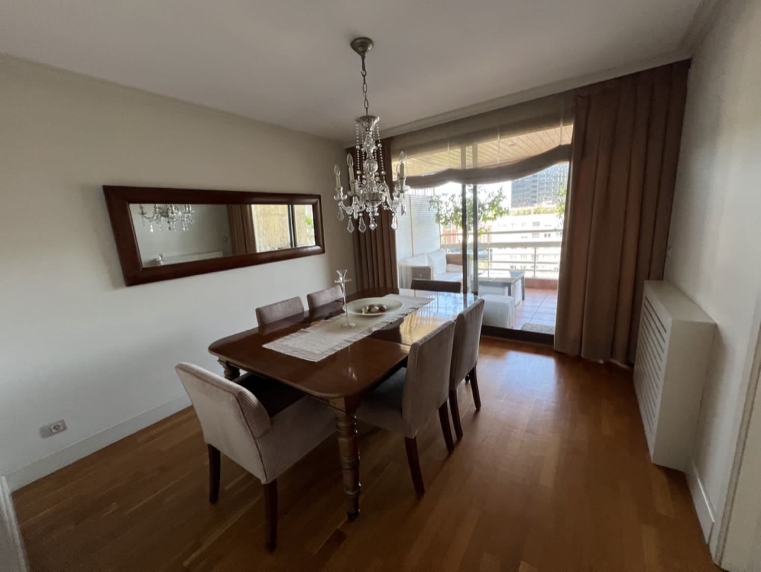 4 soveværelse Lejlighed til salg i Barcelona by med garage - € 2.497.000 (Ref: 9061948)