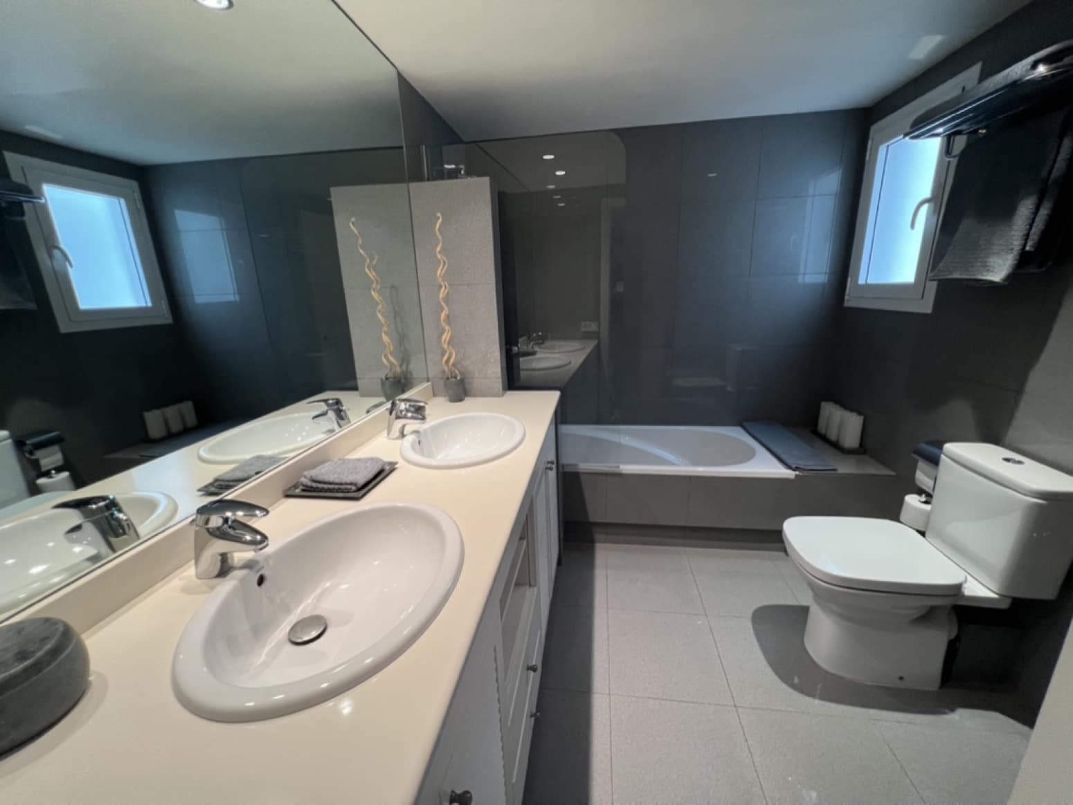 4 soveværelse Lejlighed til salg i Barcelona by med garage - € 2.497.000 (Ref: 9061948)