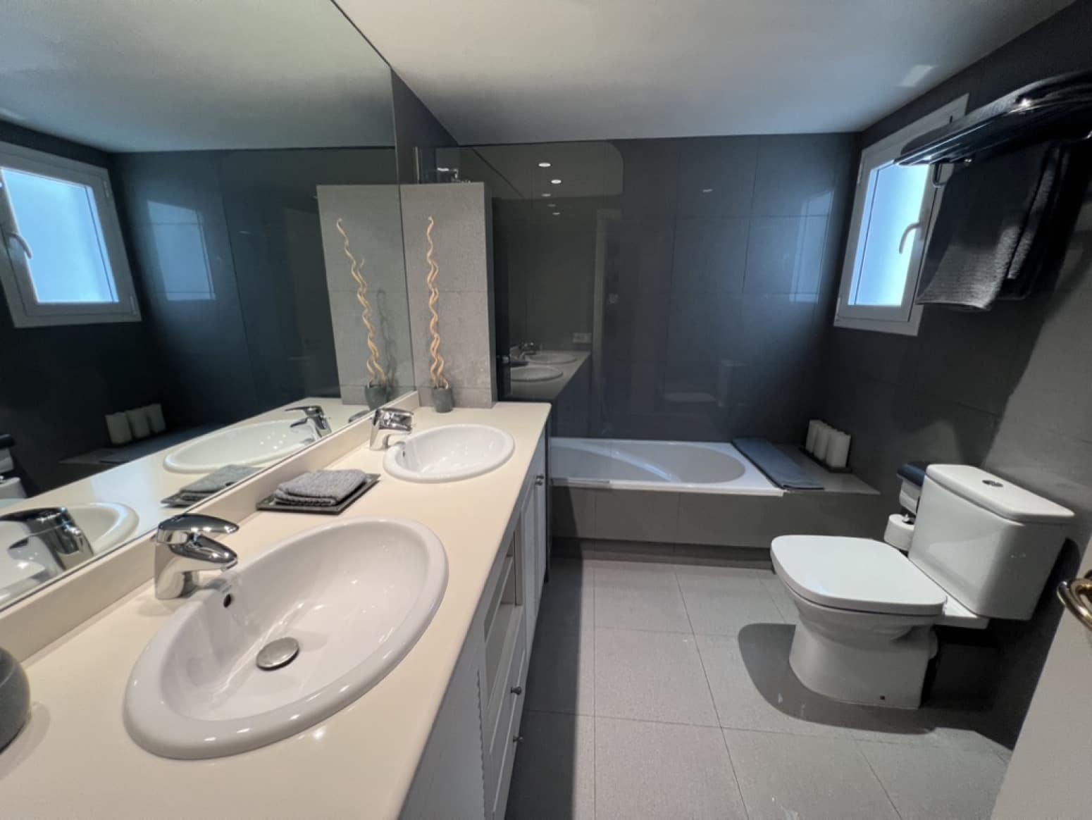 4 soveværelse Lejlighed til salg i Barcelona by med garage - € 2.497.000 (Ref: 9061948)