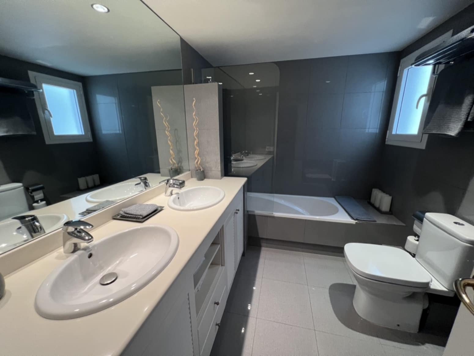 4 soveværelse Lejlighed til salg i Barcelona by med garage - € 2.497.000 (Ref: 9061948)