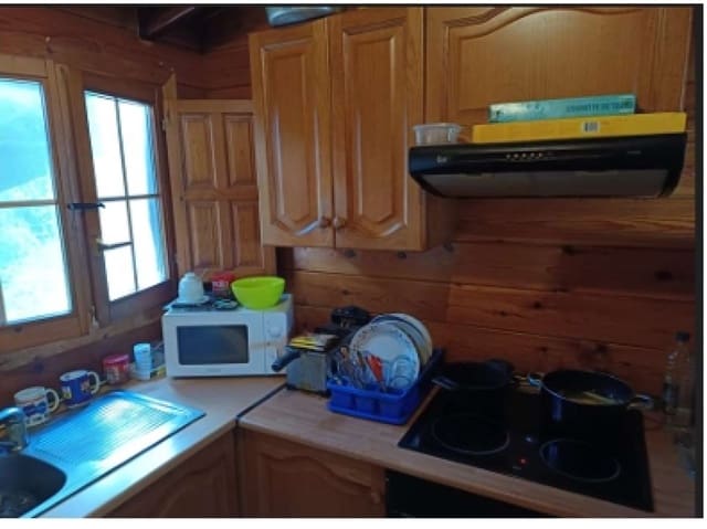 5 bedroom Villa for sale in Vespella - € 190,000 (Ref: 9074215)