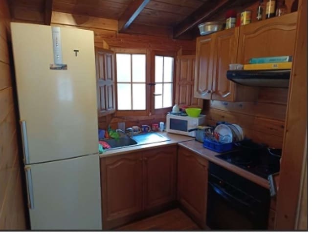 5 bedroom Villa for sale in Vespella - € 190,000 (Ref: 9074215)