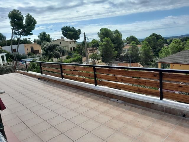 5 makuuhuone Huvila myytävänä paikassa Vespella - 170 000 € (Ref: 9074215)