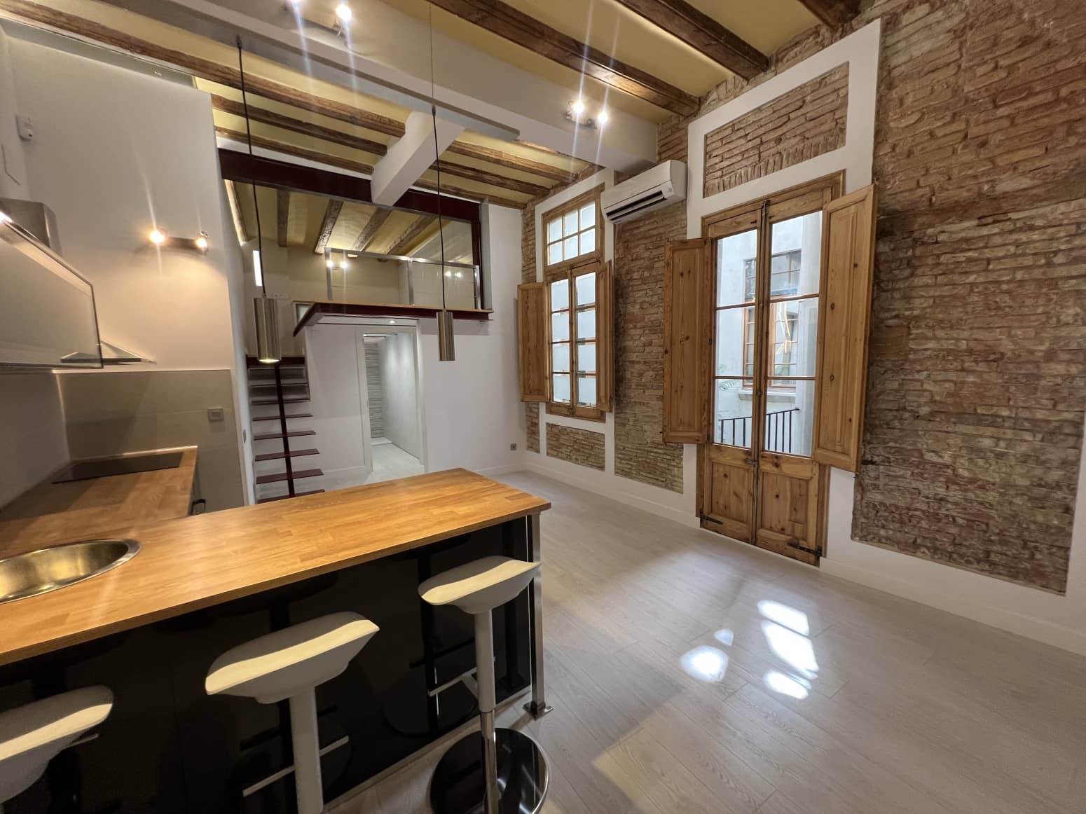 2 slaapkamer Flat te koop in Barcelona stad - € 343.790 (Ref: 9127158)