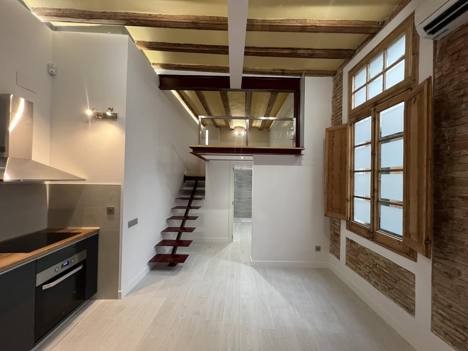 2 slaapkamer Flat te koop in Barcelona stad - € 343.790 (Ref: 9127158)