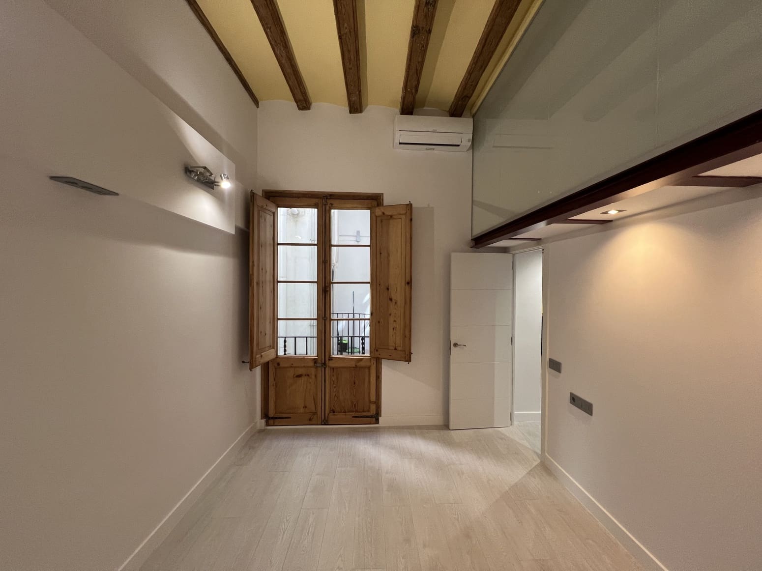 2 slaapkamer Flat te koop in Barcelona stad - € 343.790 (Ref: 9127158)