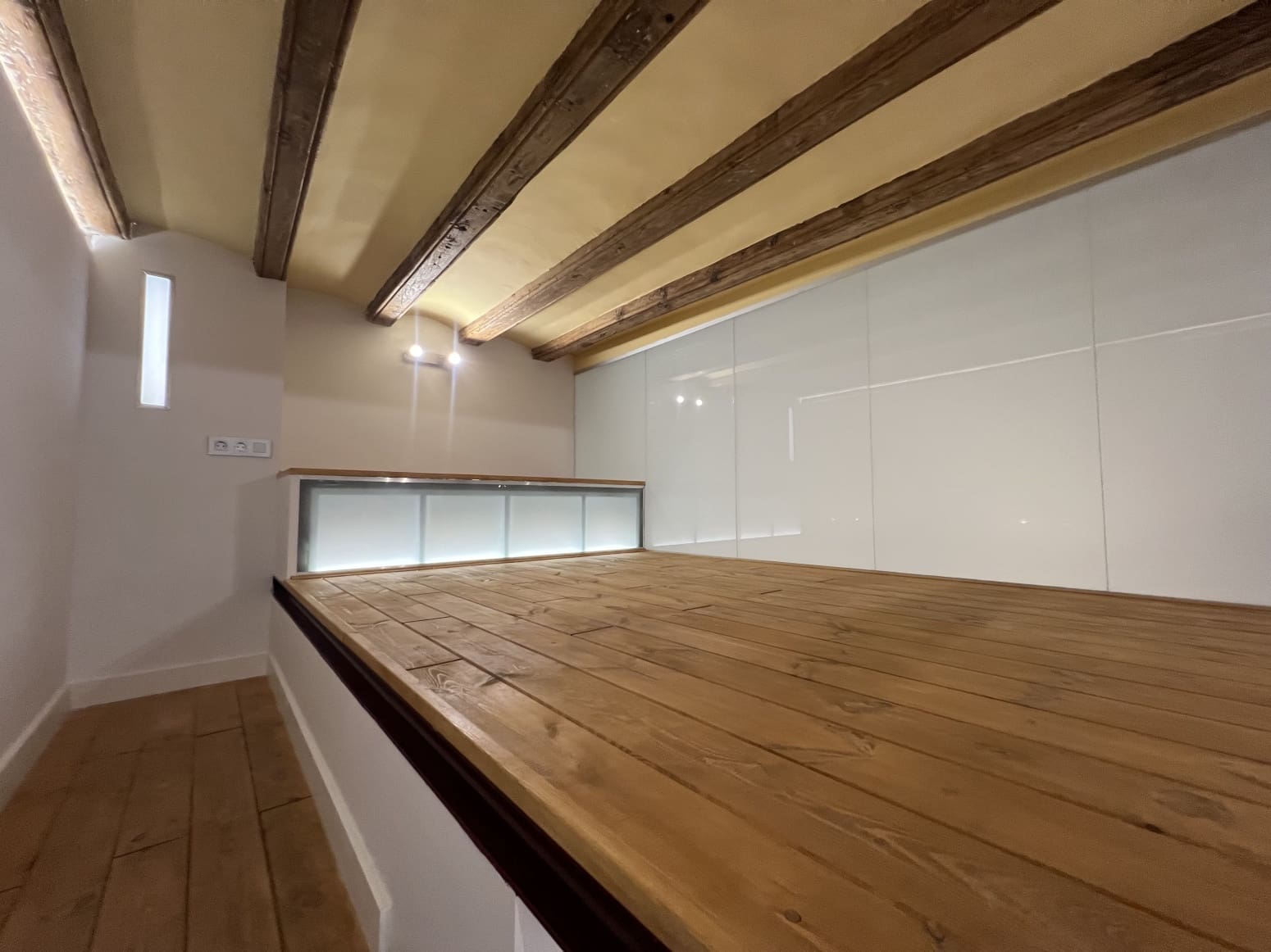 2 slaapkamer Flat te koop in Barcelona stad - € 343.790 (Ref: 9127158)