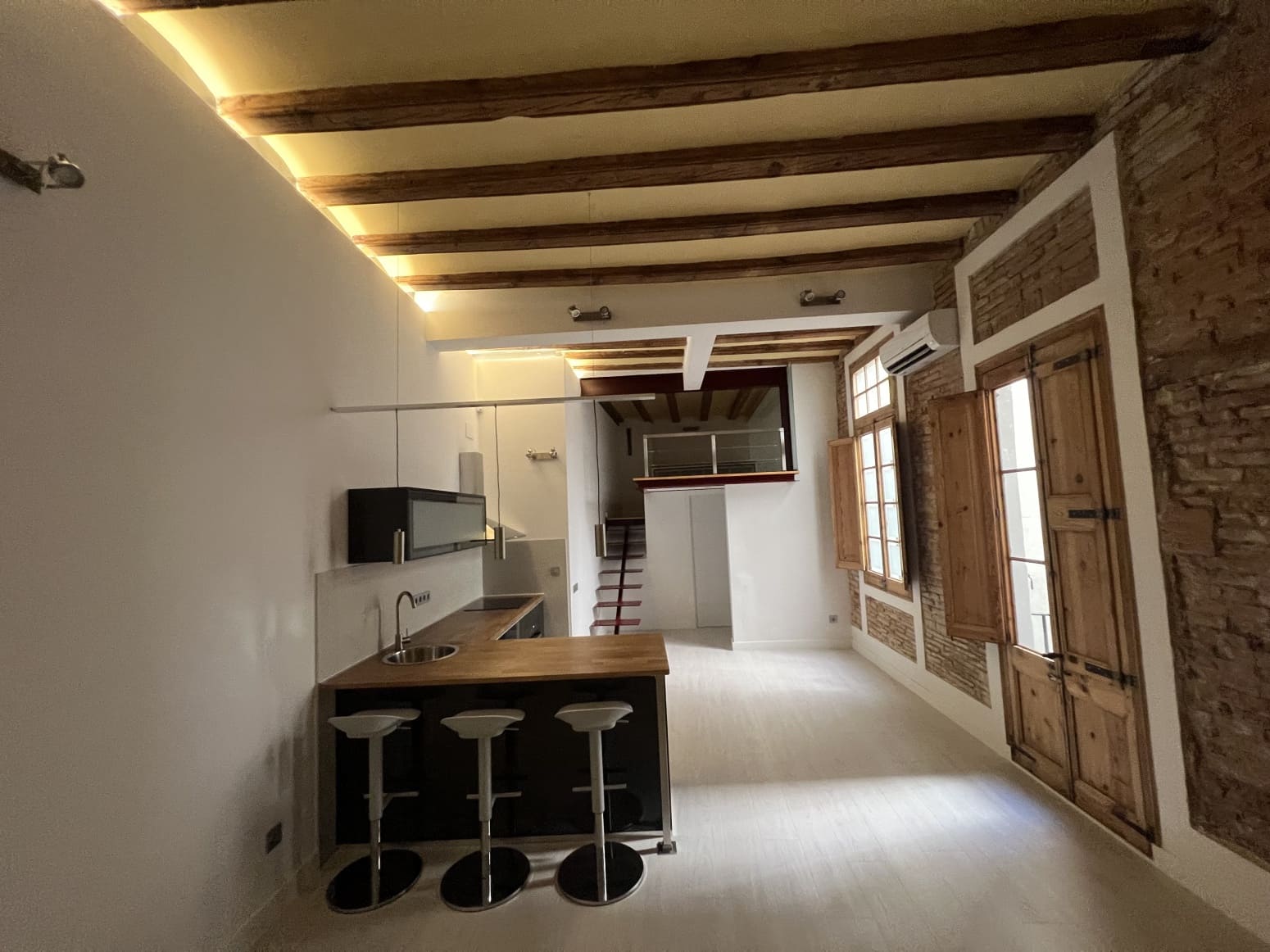 2 slaapkamer Flat te koop in Barcelona stad - € 343.790 (Ref: 9127158)
