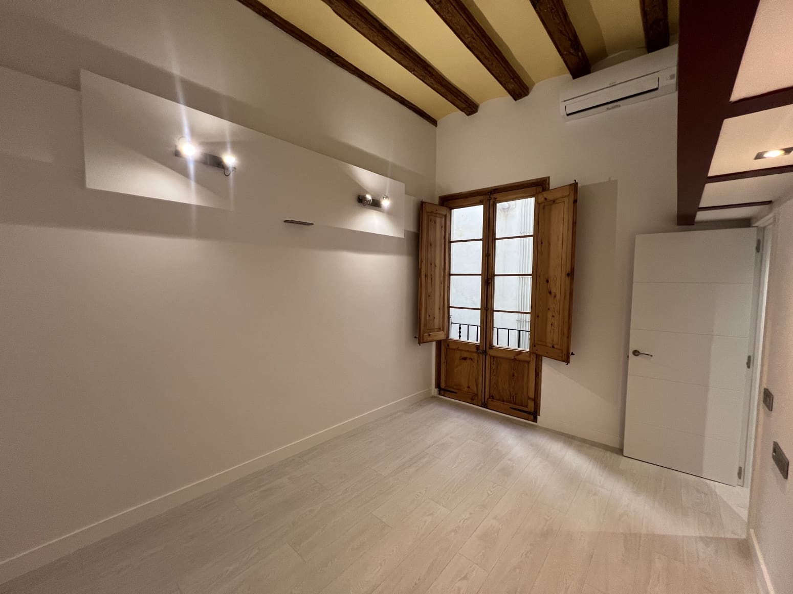 2 slaapkamer Flat te koop in Barcelona stad - € 343.790 (Ref: 9127158)