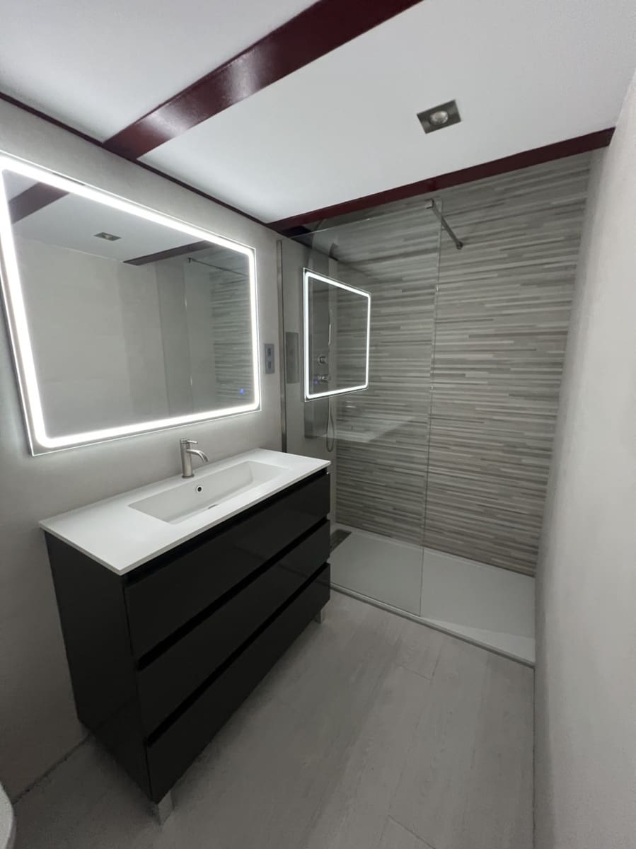 2 slaapkamer Flat te koop in Barcelona stad - € 343.790 (Ref: 9127158)