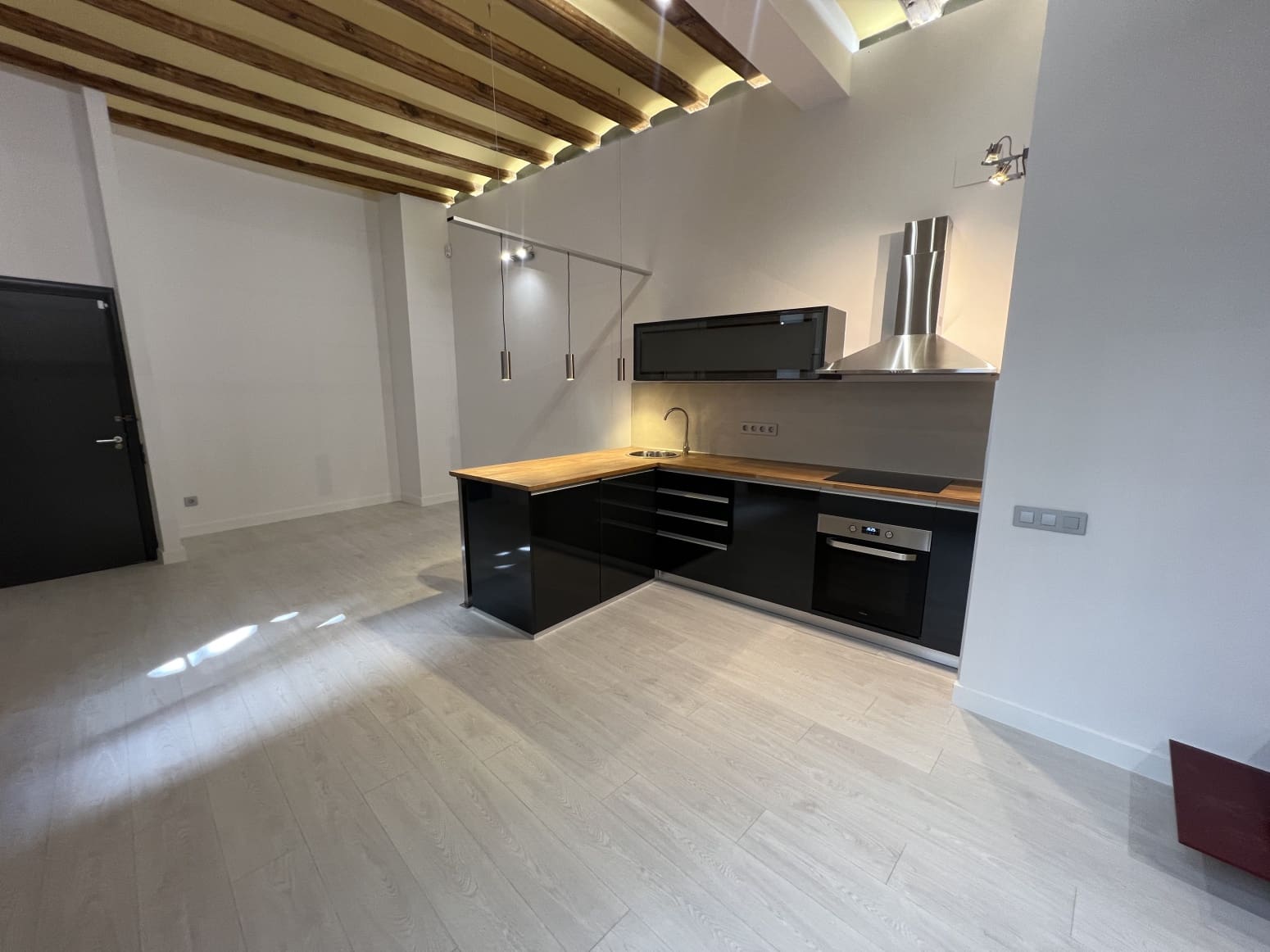 2 slaapkamer Flat te koop in Barcelona stad - € 343.790 (Ref: 9127158)