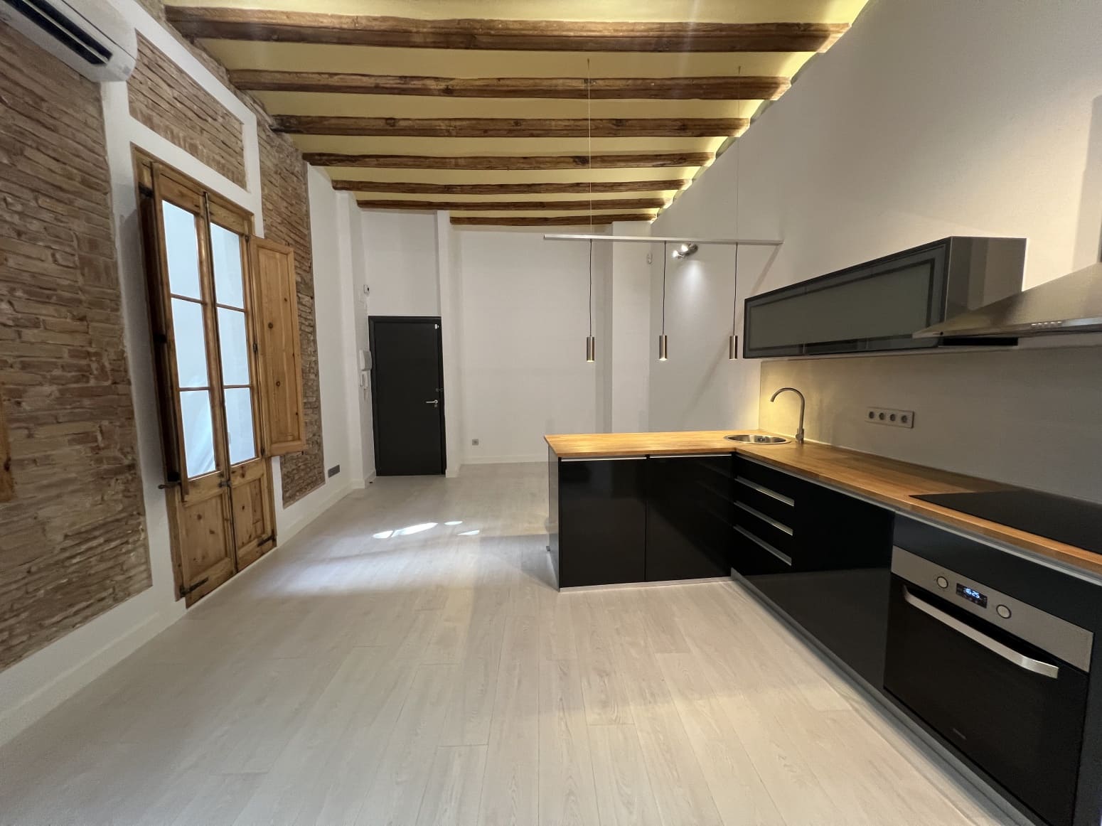 2 slaapkamer Flat te koop in Barcelona stad - € 343.790 (Ref: 9127158)