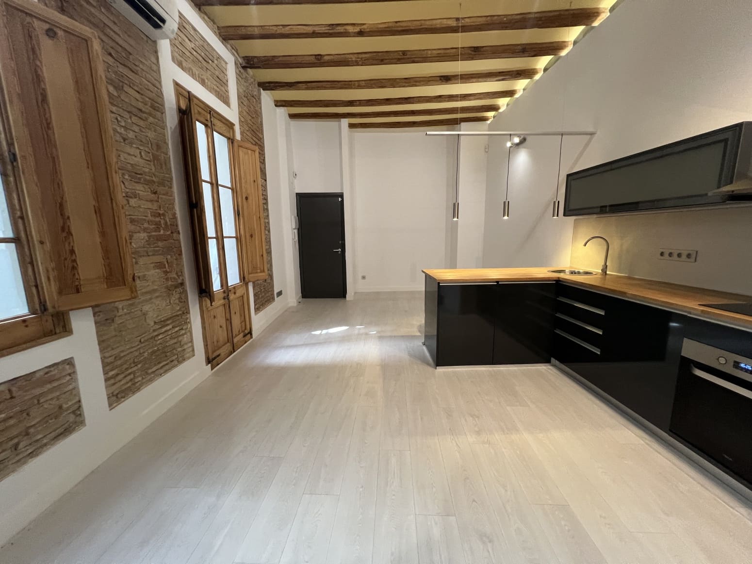 2 slaapkamer Flat te koop in Barcelona stad - € 343.790 (Ref: 9127158)