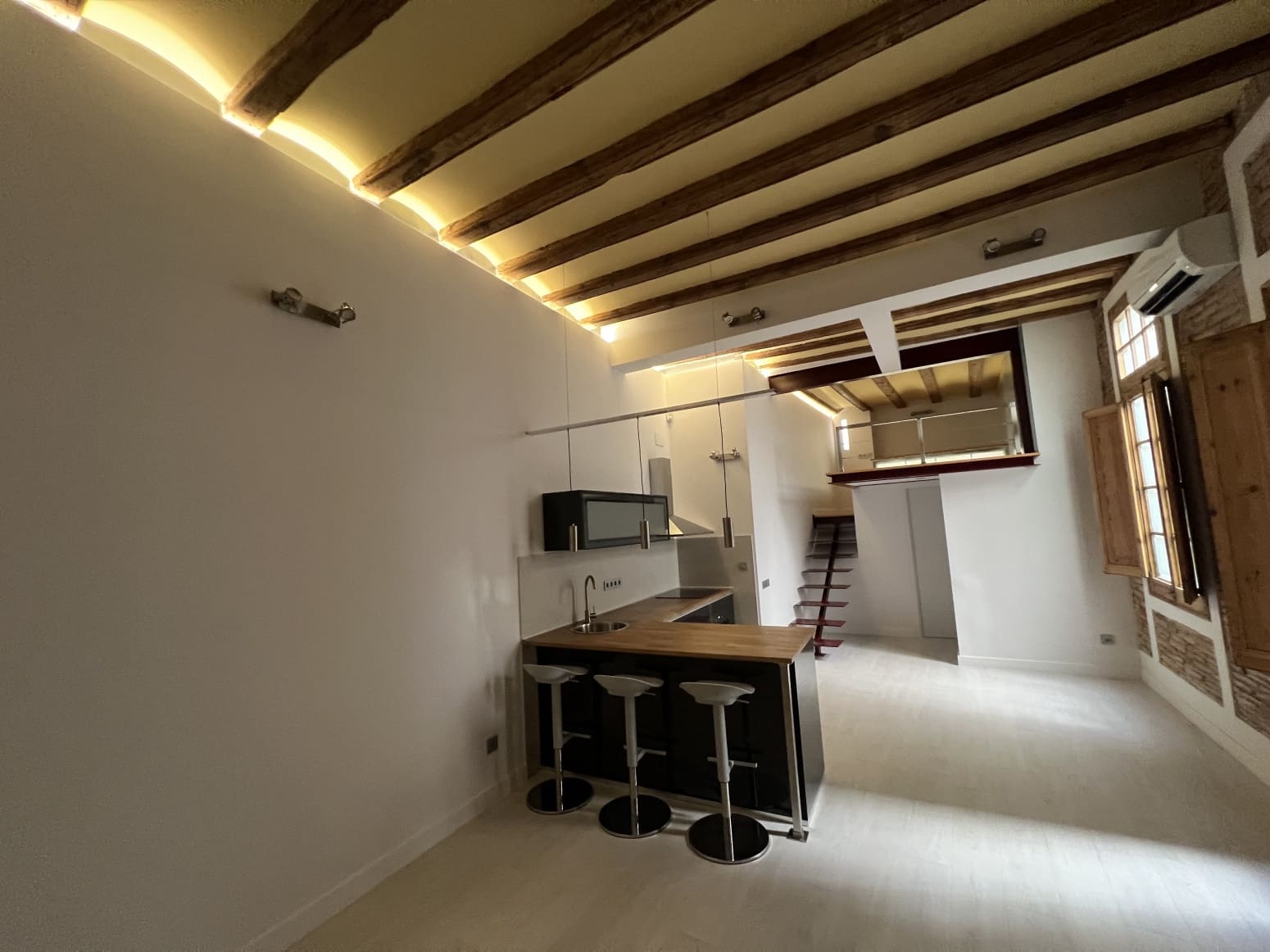 2 slaapkamer Flat te koop in Barcelona stad - € 343.790 (Ref: 9127158)