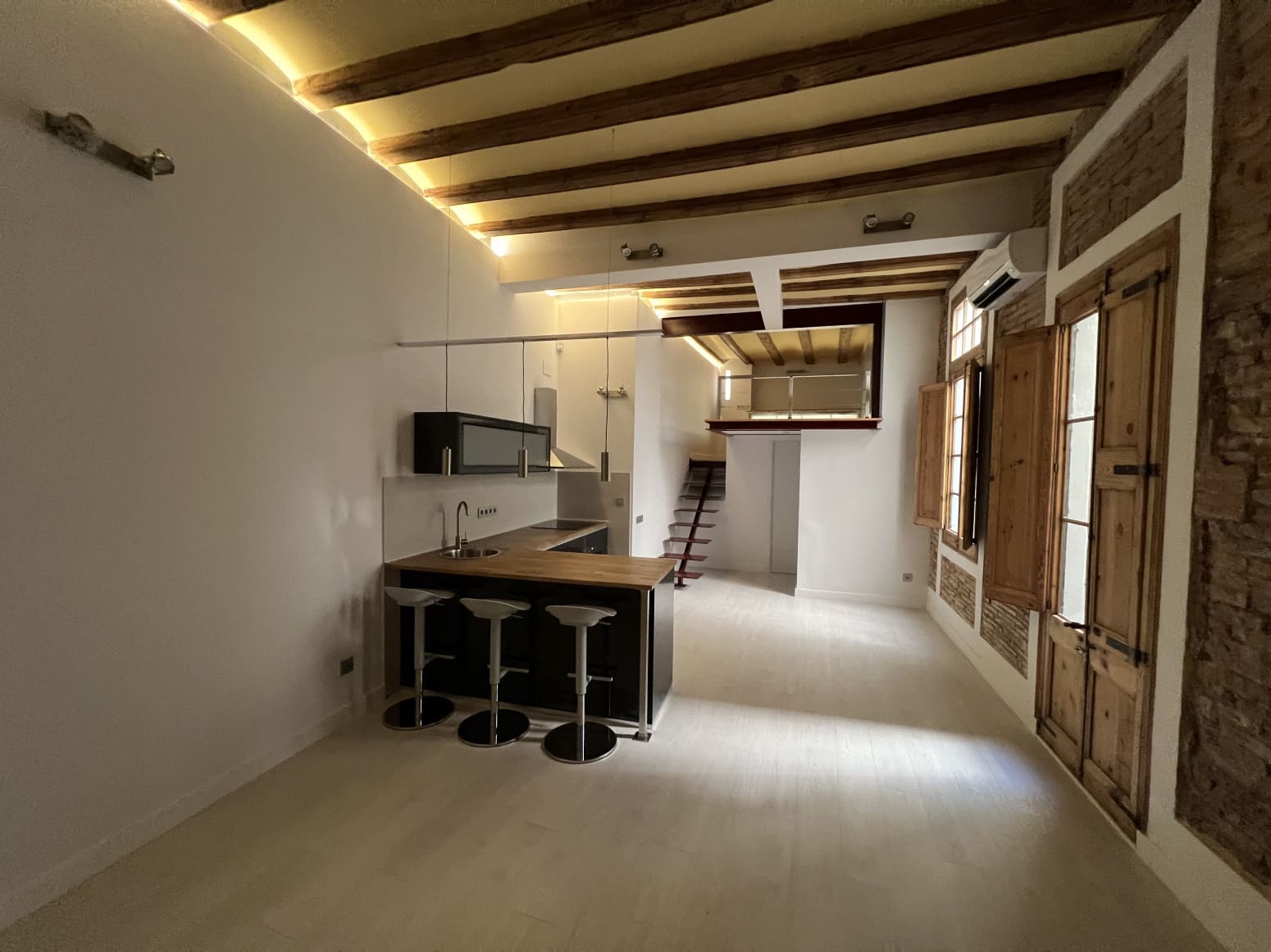 2 slaapkamer Flat te koop in Barcelona stad - € 343.790 (Ref: 9127158)
