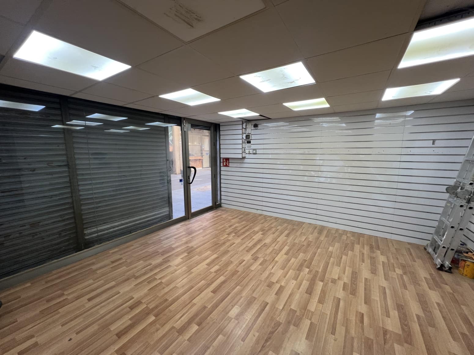 Kommersiell til salgs i Barcelona by - € 237 390 (Ref: 9127703)