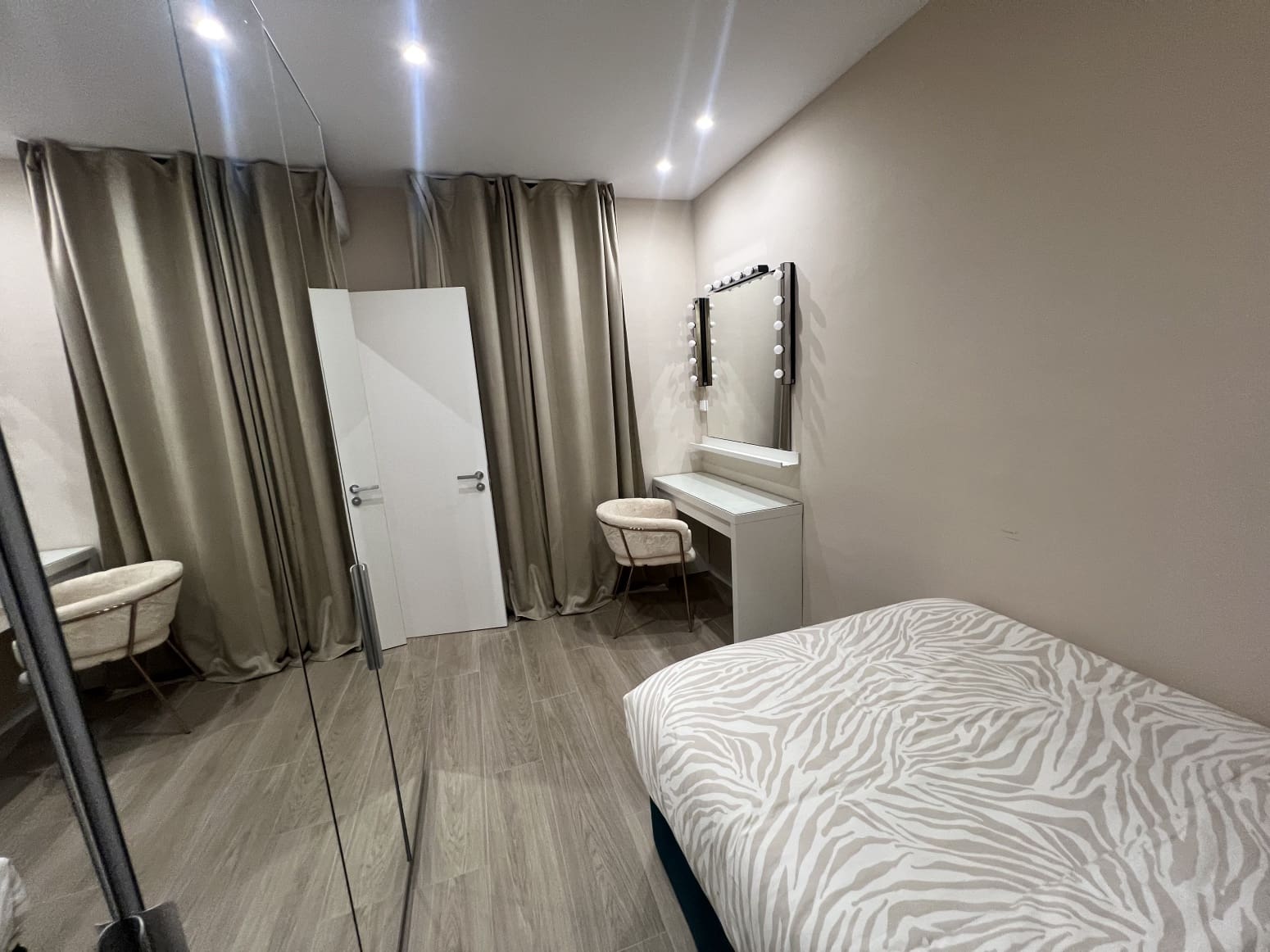 4 soveværelse Lejlighed til salg i Barcelona by - € 1.140.000 (Ref: 9245607)